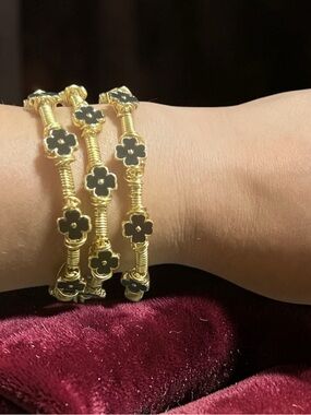 Handmade Black Clover Bangle